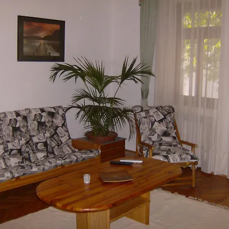 Csapd Le Csacsi Vendeghaz