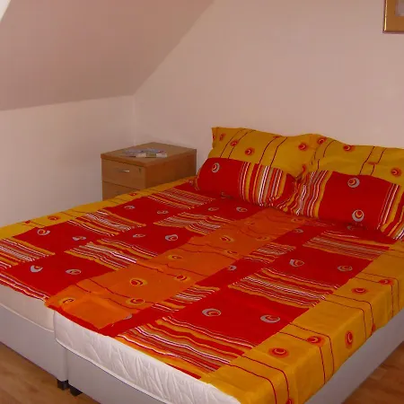 Csapd Le Csacsi Vendeghaz