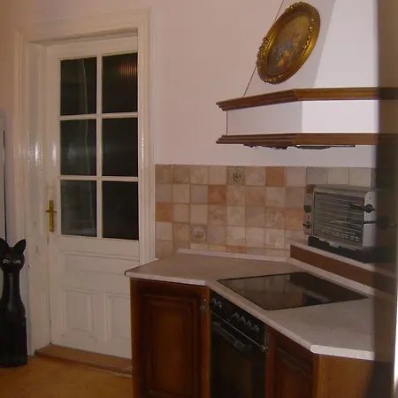 Csapd Le Csacsi Vendeghaz بيتْش