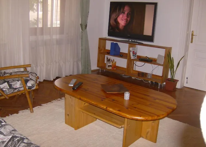 Csapd Le Csacsi Vendeghaz * 페치